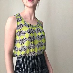 💸 3 for $10 💸 Two by Vince Camuto sheer top